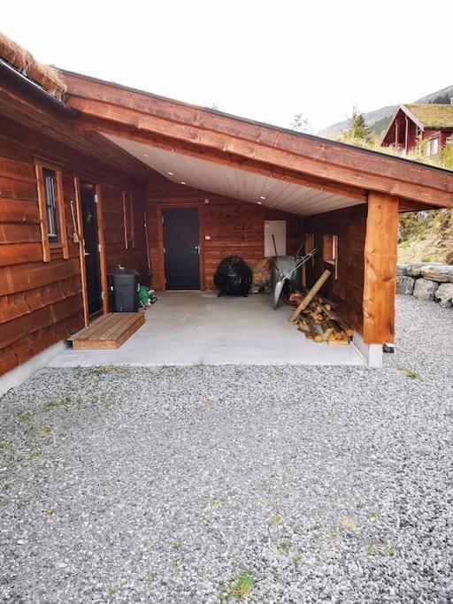 Cabin In Beautiful Surroundings At Harpefossen Nordfjordeid Exterior foto